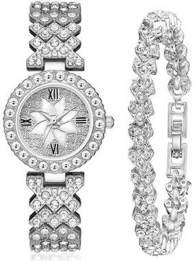 Womens Silver Analog Set Quartz Steel Band Diamonds Bracelets Luxury Wrist Watch
